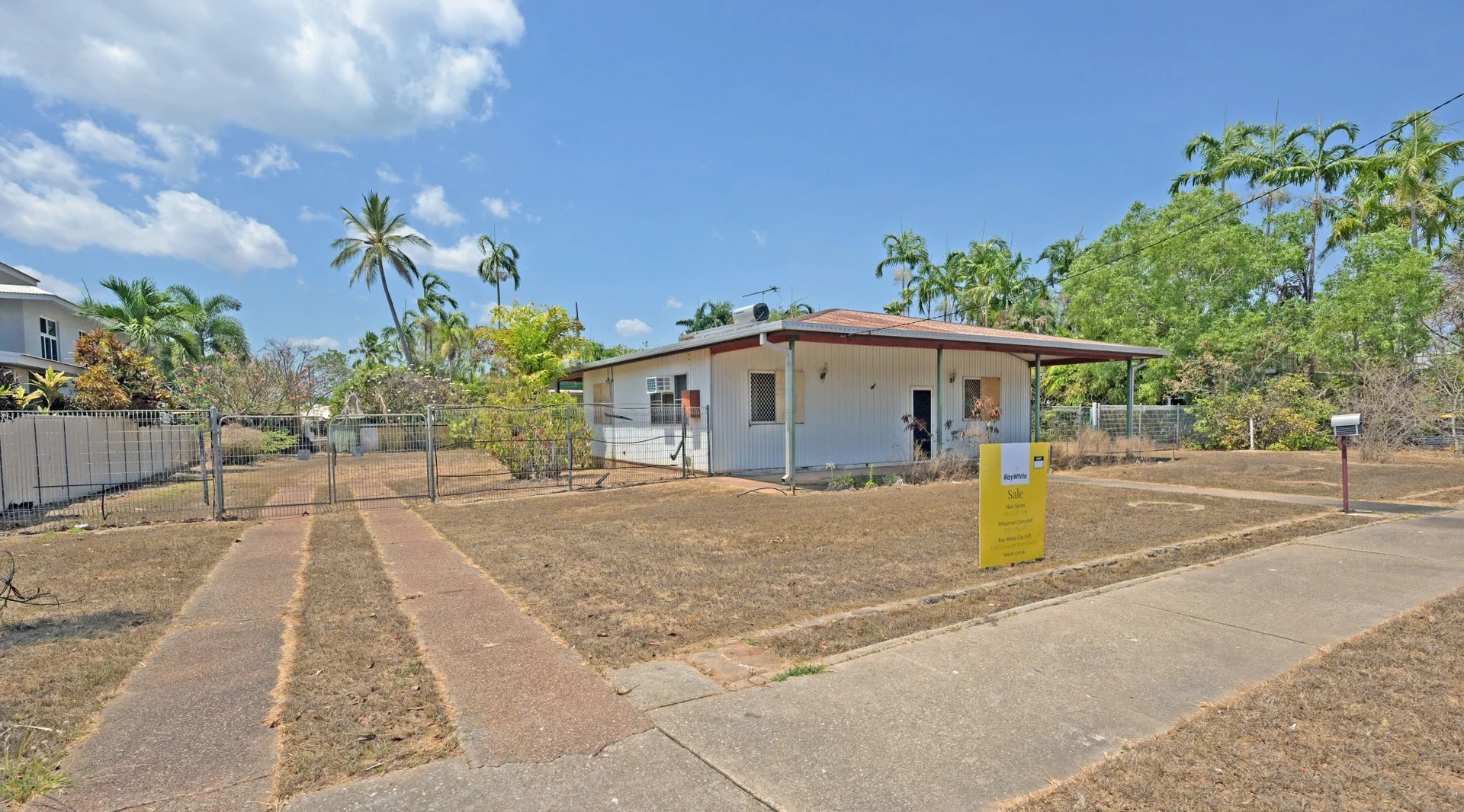 8 Coronation Drive (1/8)