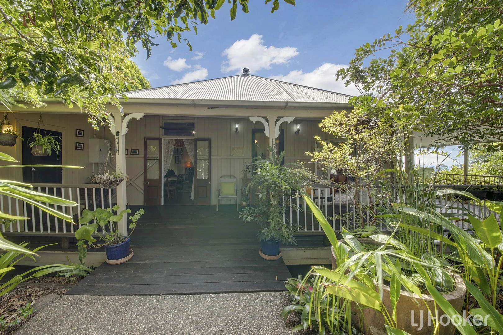 8 Creek Road (1/28)