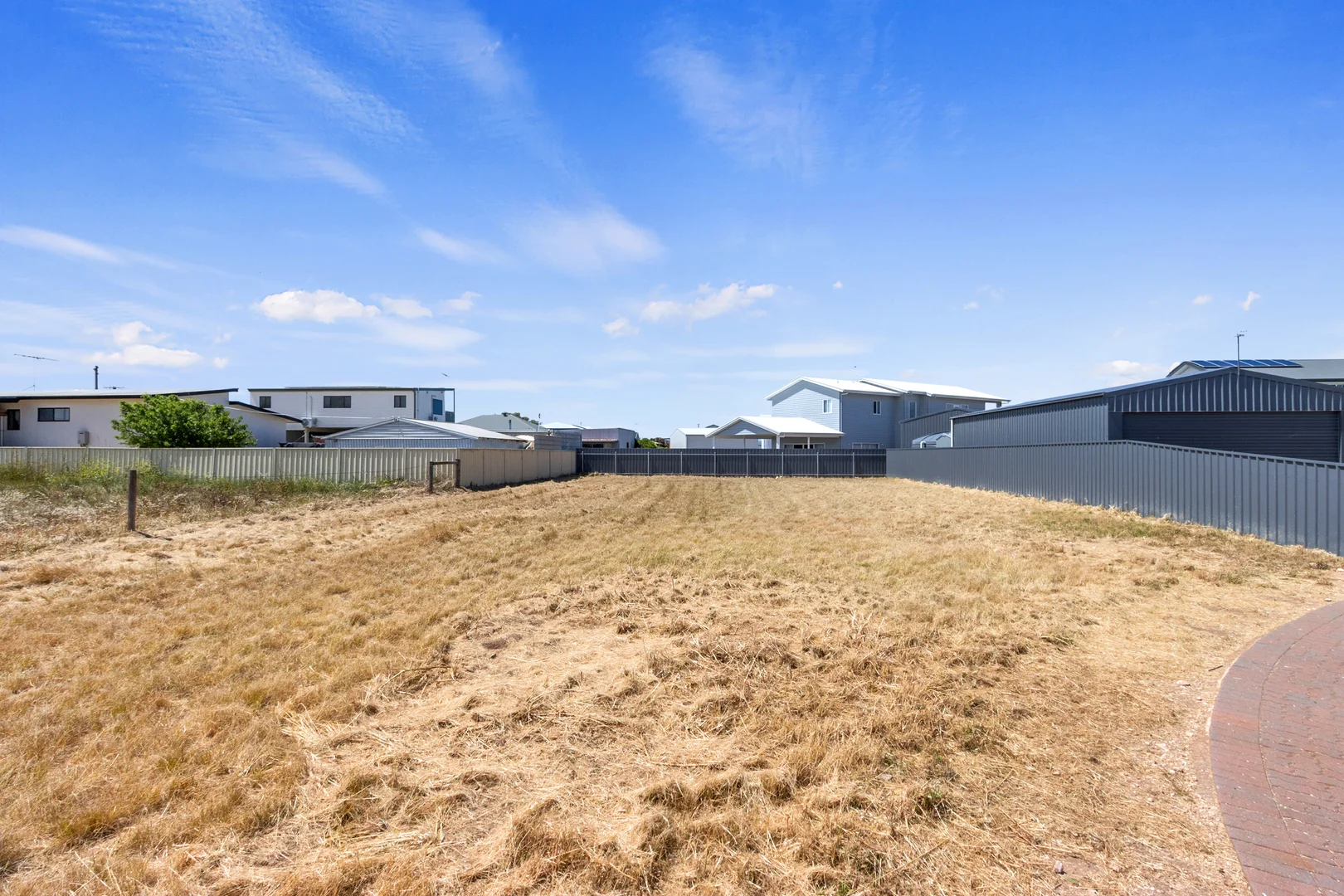 8 Dart Close - Image 3