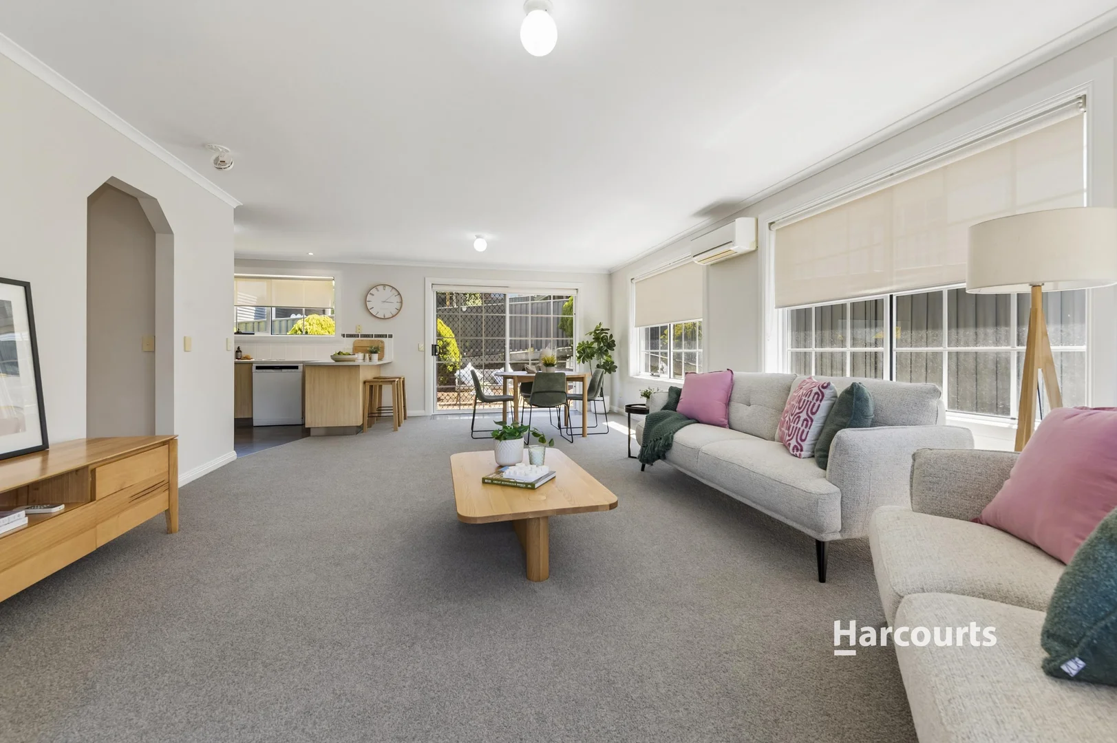 8 Fairlight Place - Image 2