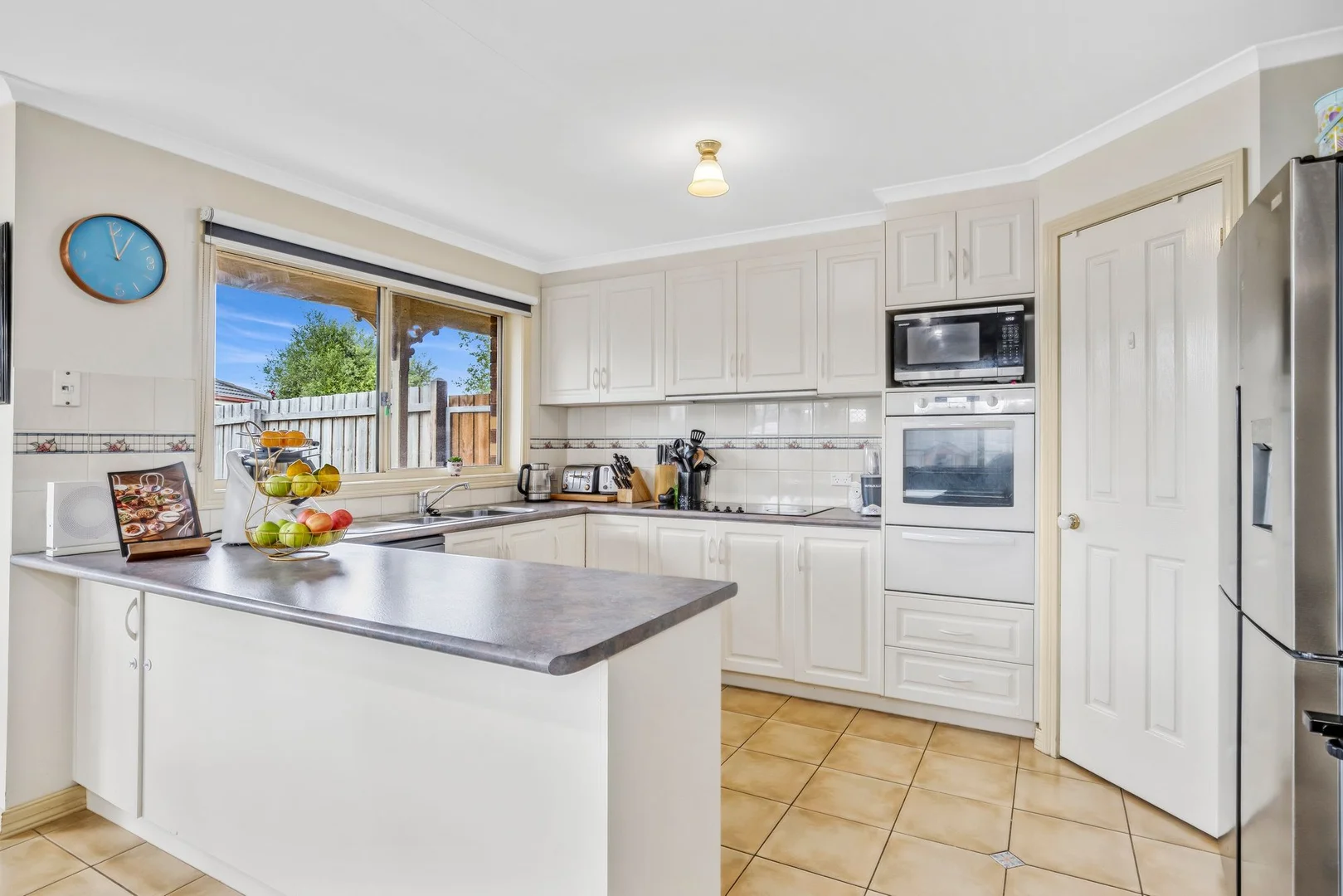 8 Falkirk Place - Image 2