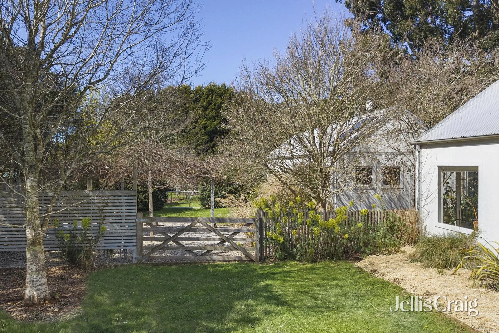 8 Groves Street - Image 2