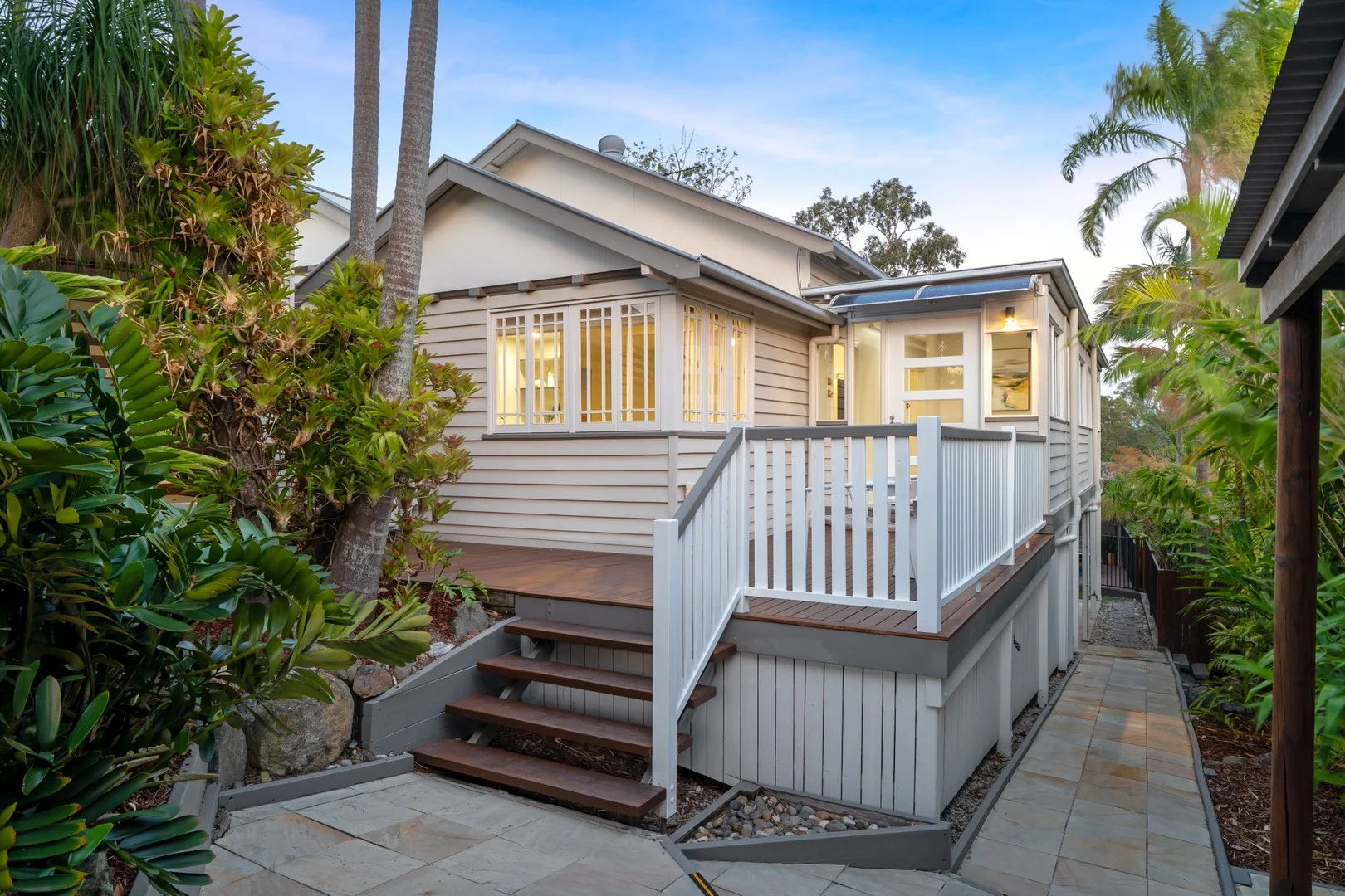 8 Henderson Road (1/25)