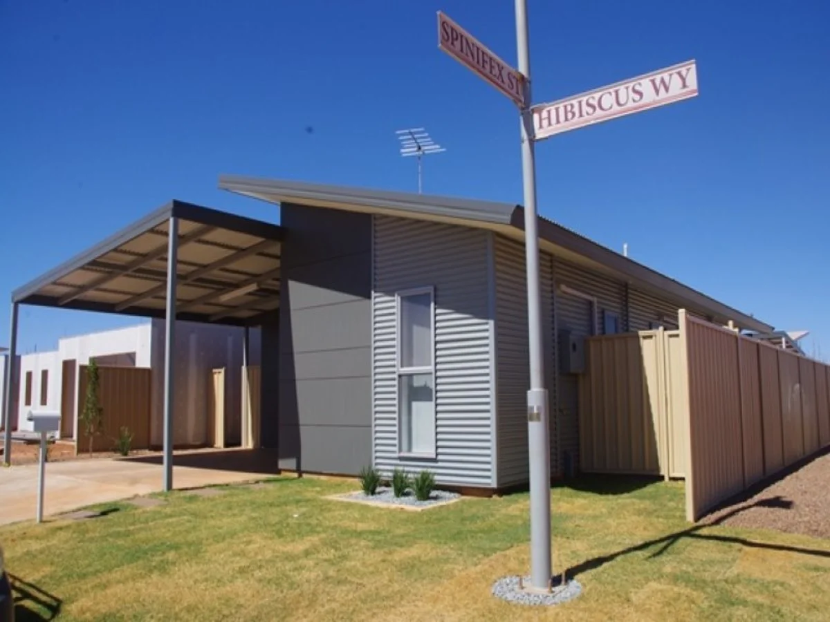 8 Hibiscus Way (1/10)