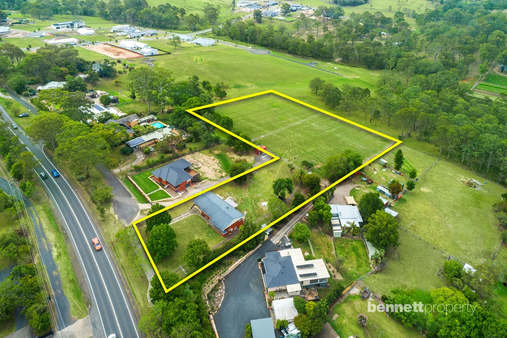 8 Inverary Drive (1/23)