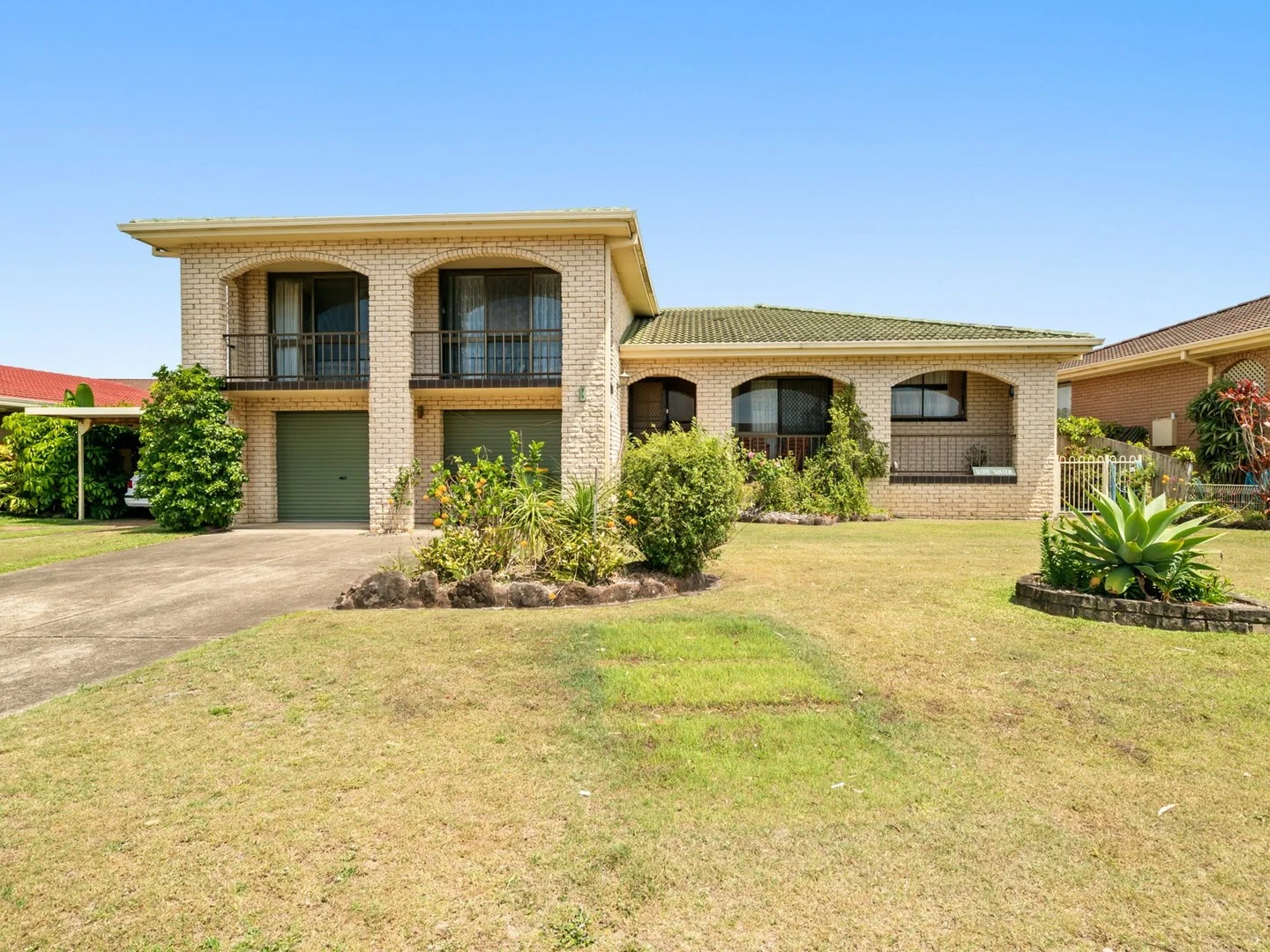 8 Jabiru Drive (1/24)