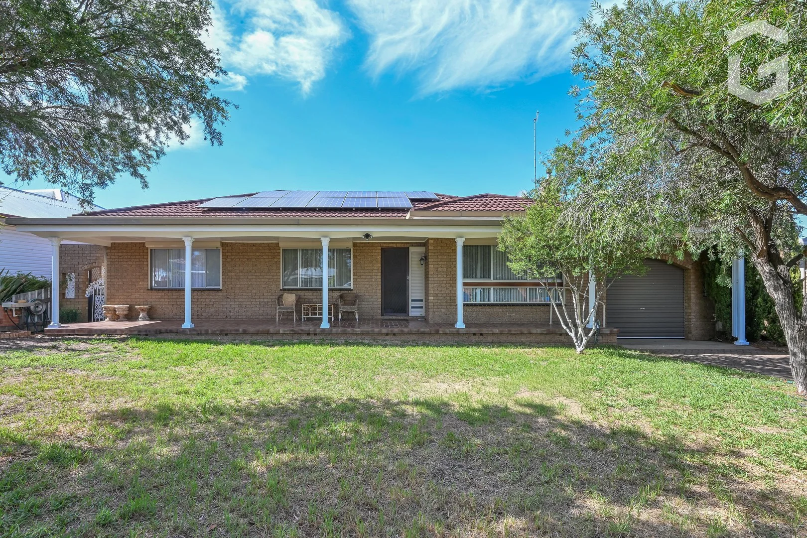 8 Jacaranda Avenue (1/13)