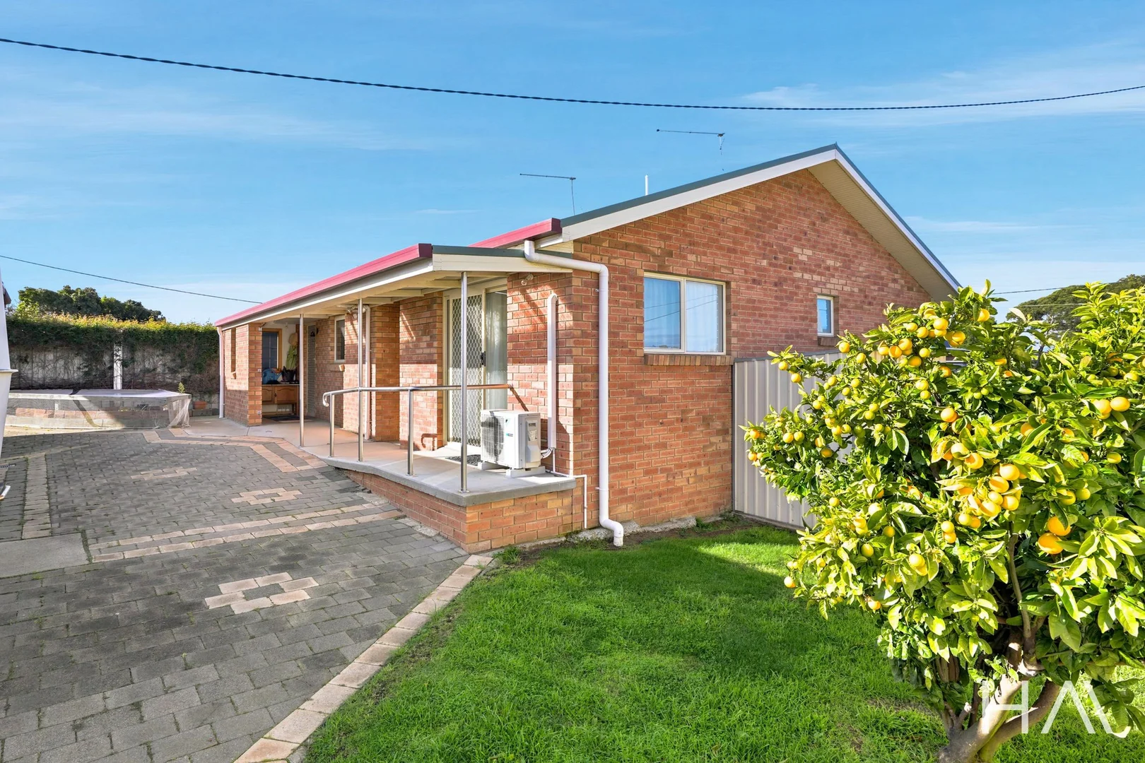 8 Julia Street - Image 3