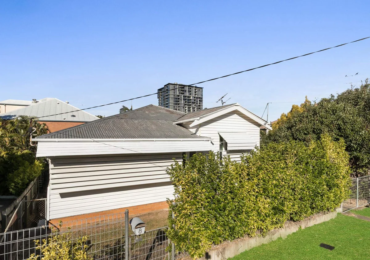 8 Kerr Street (1/13)
