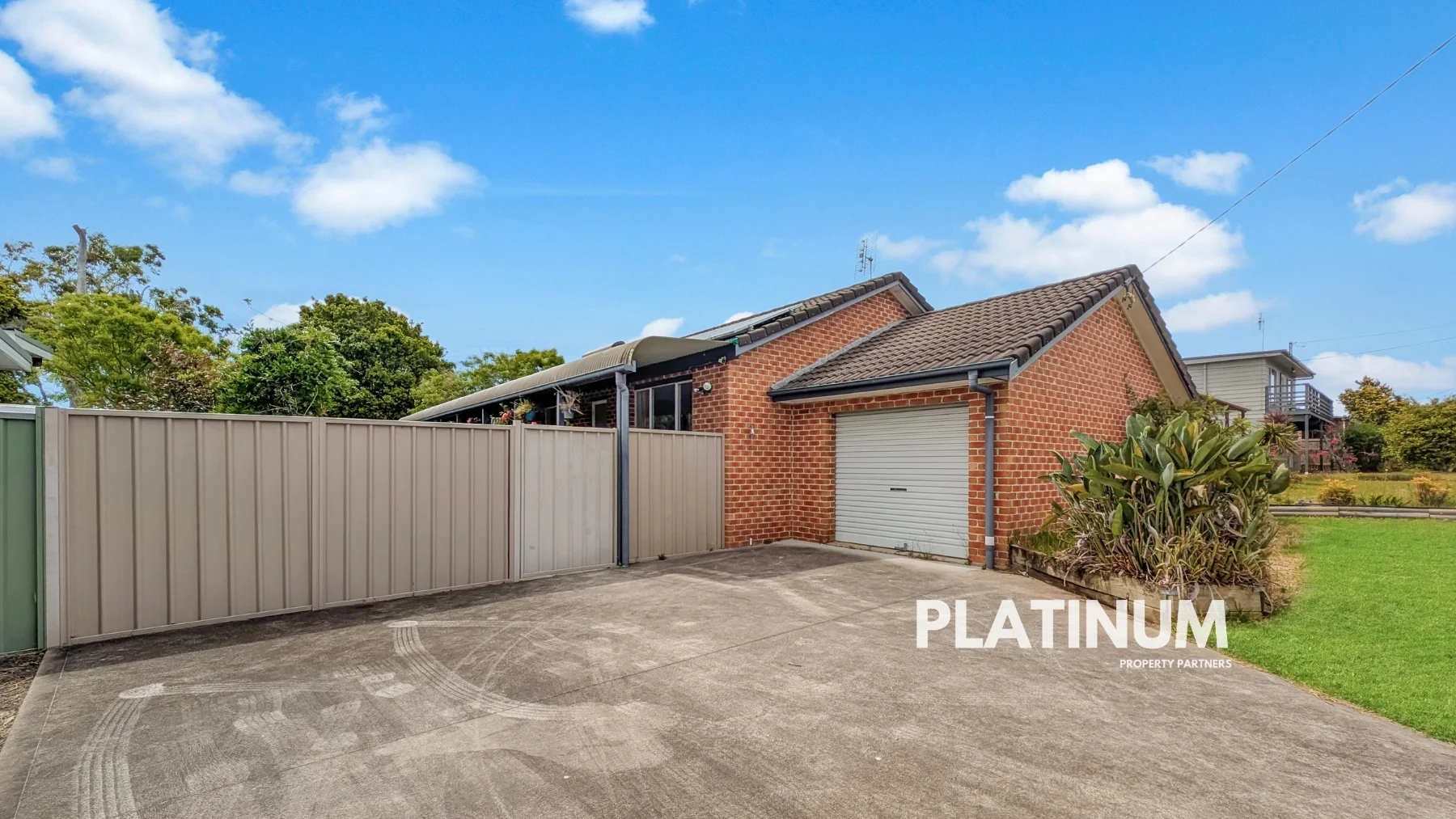 8 Kingsford Smith Cres (1/1)