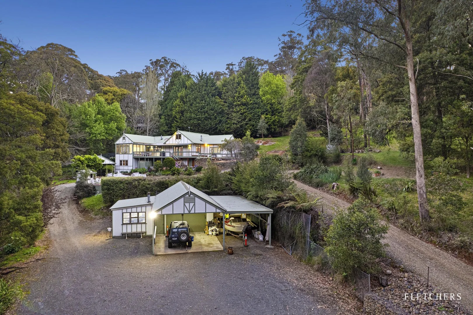 8 Mountain View Road (1/28)
