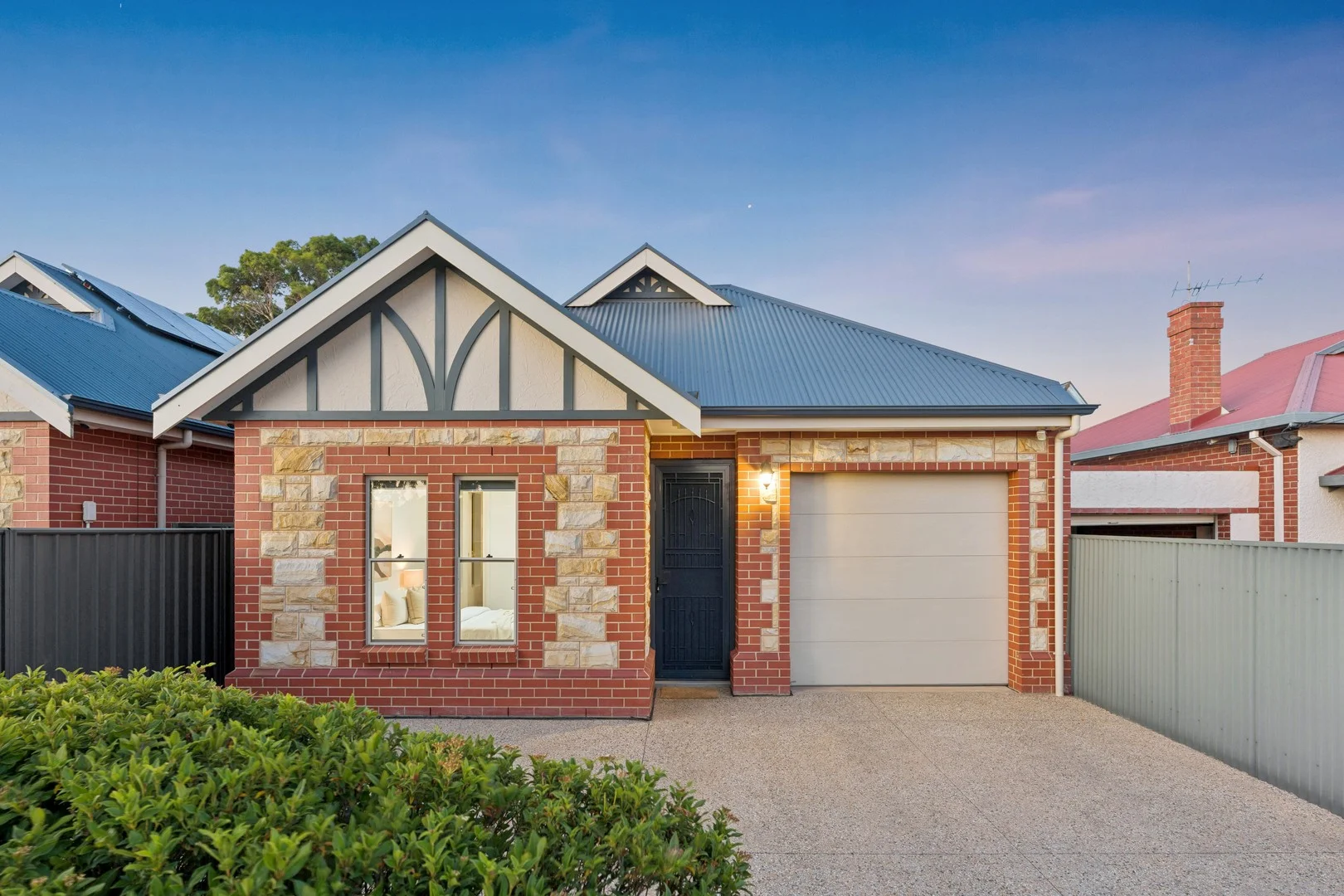 8 Nelson Avenue (1/1)