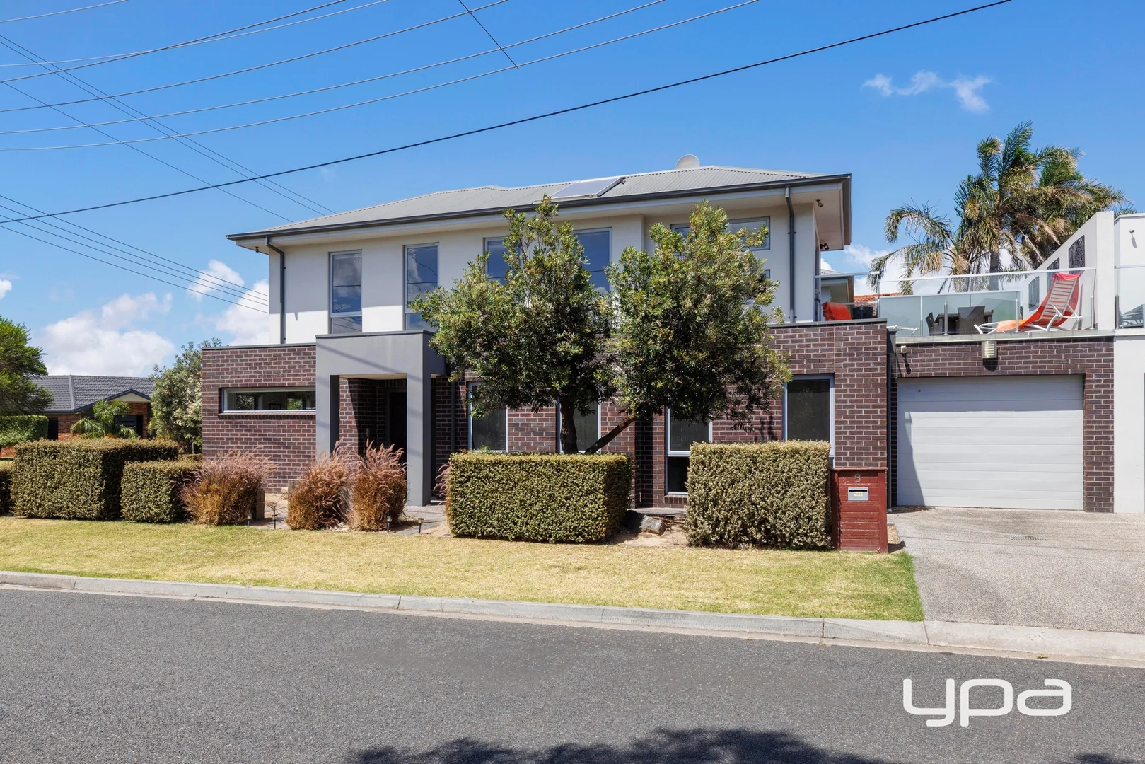 8 Osborne Street (1/21)