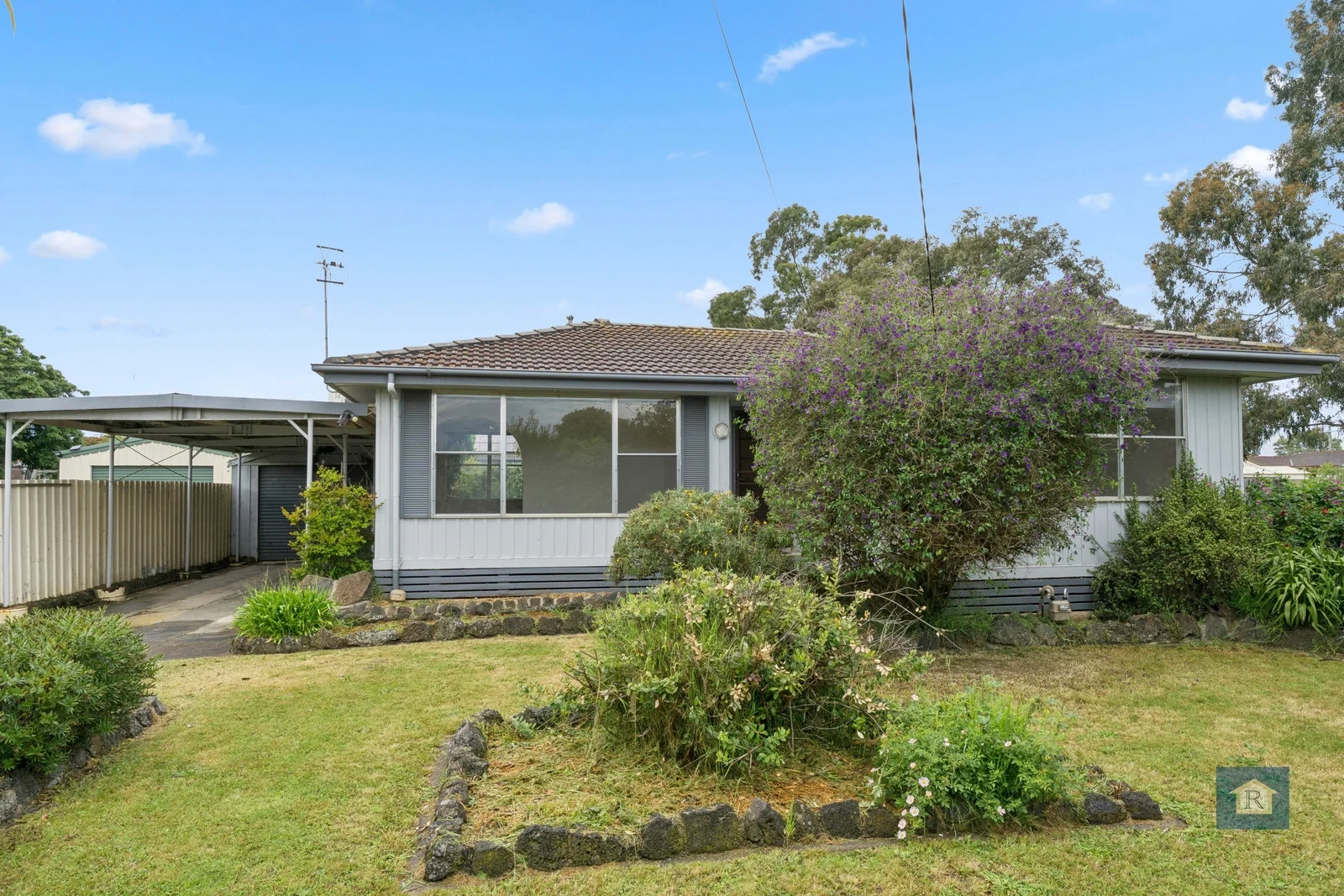 8 Sears Court (1/9)