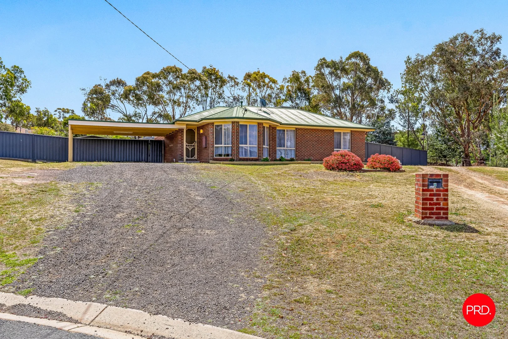 8 Settlers Place (1/1)