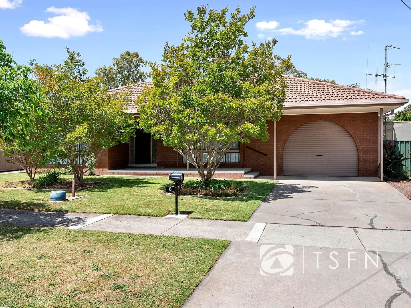 8 Sydenham Avenue (1/1)