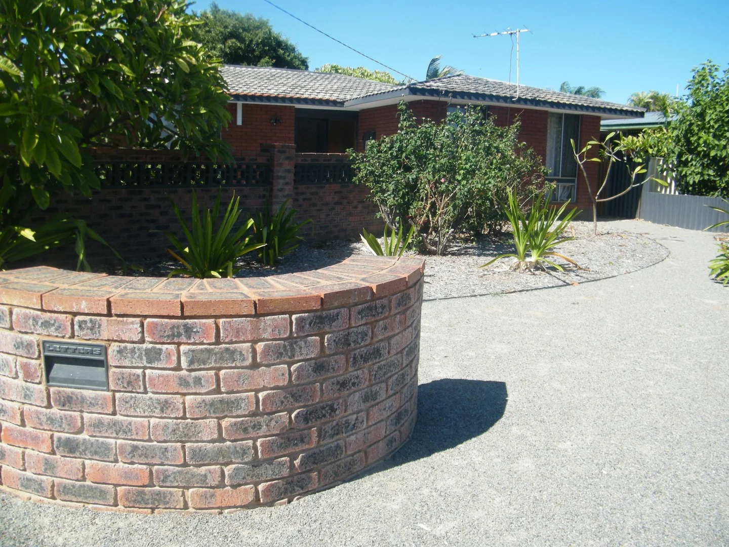 8 Tuckey Court (1/26)