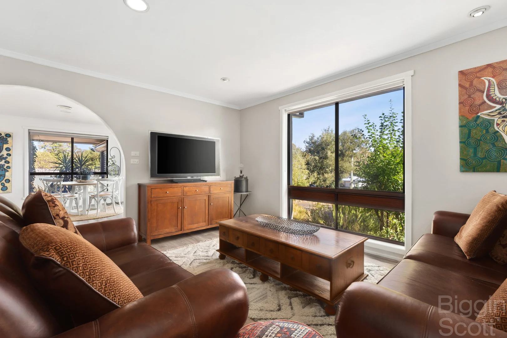 8 Twelfth Street - Image 4