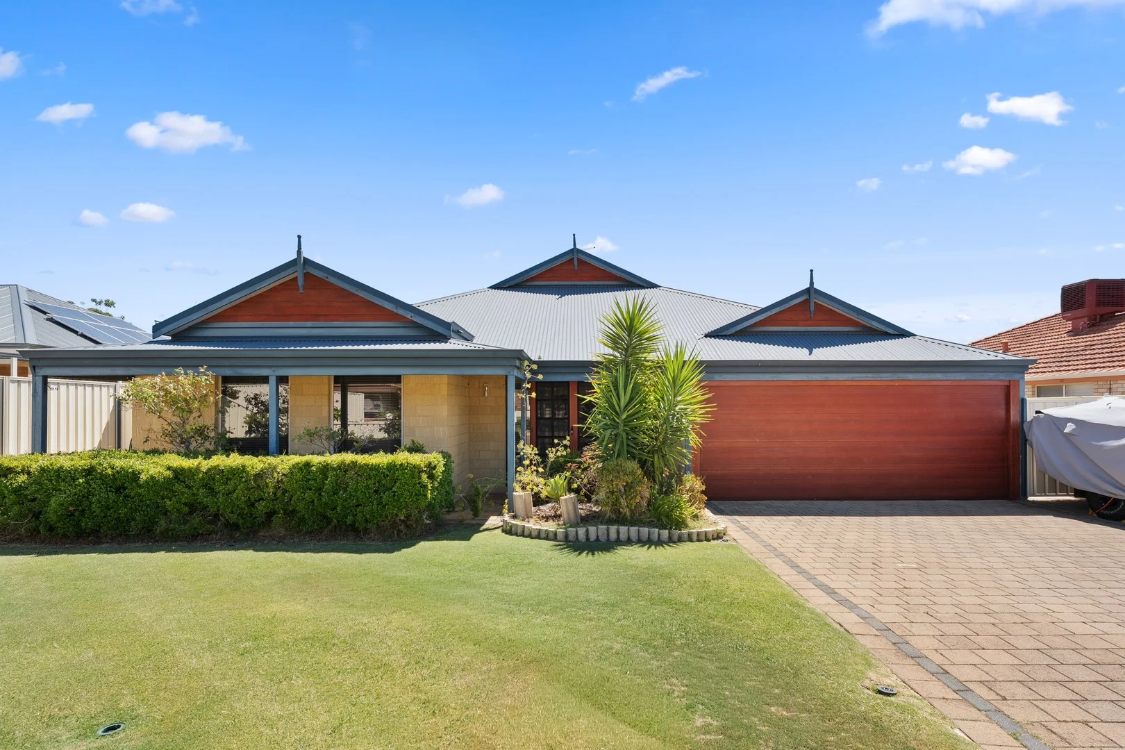 8 Upton Court (1/32)