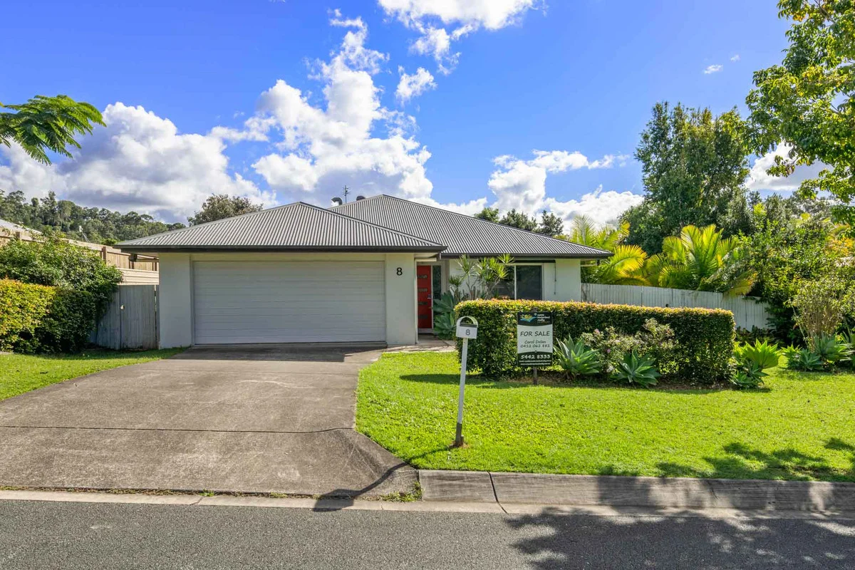 8 Viv Hull Avenue (1/25)
