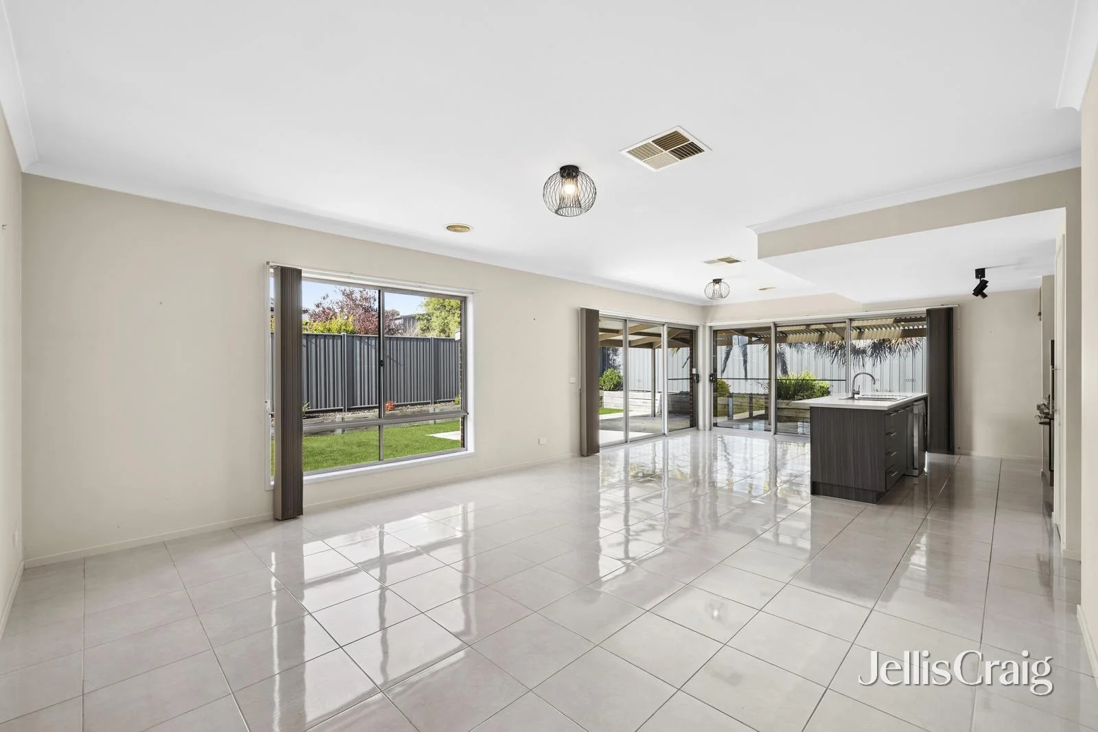 80 Caroline Chisholm Drive - Image 4