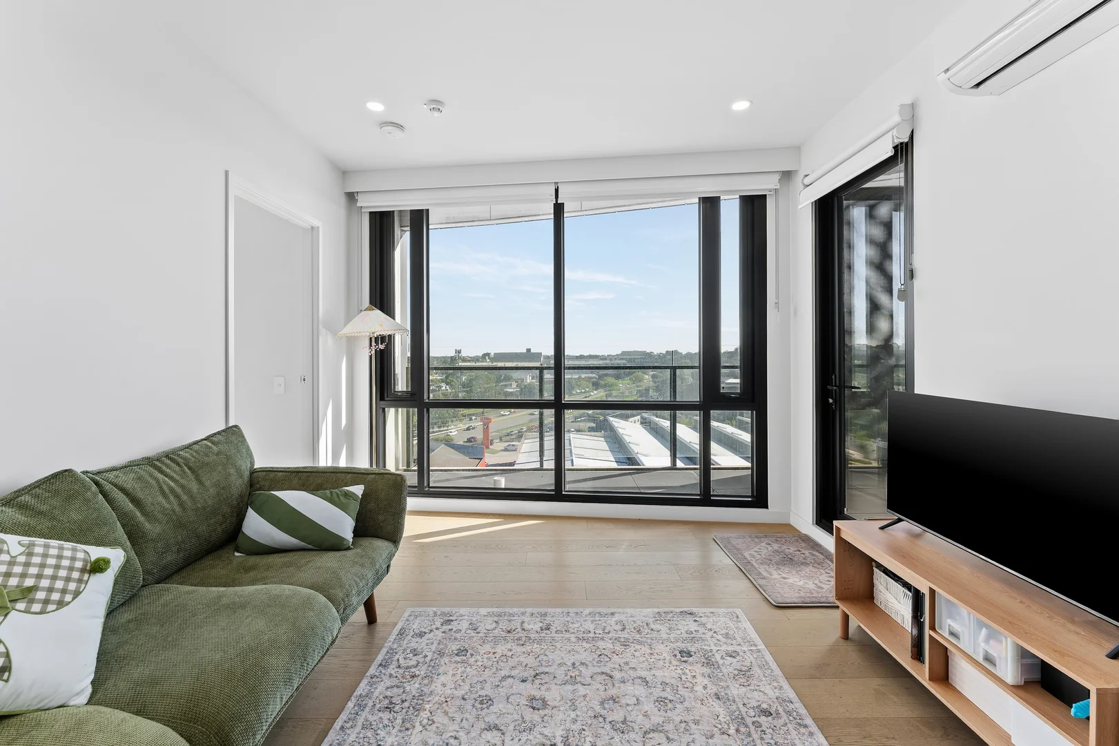 801/868 Blackburn Road - Image 4