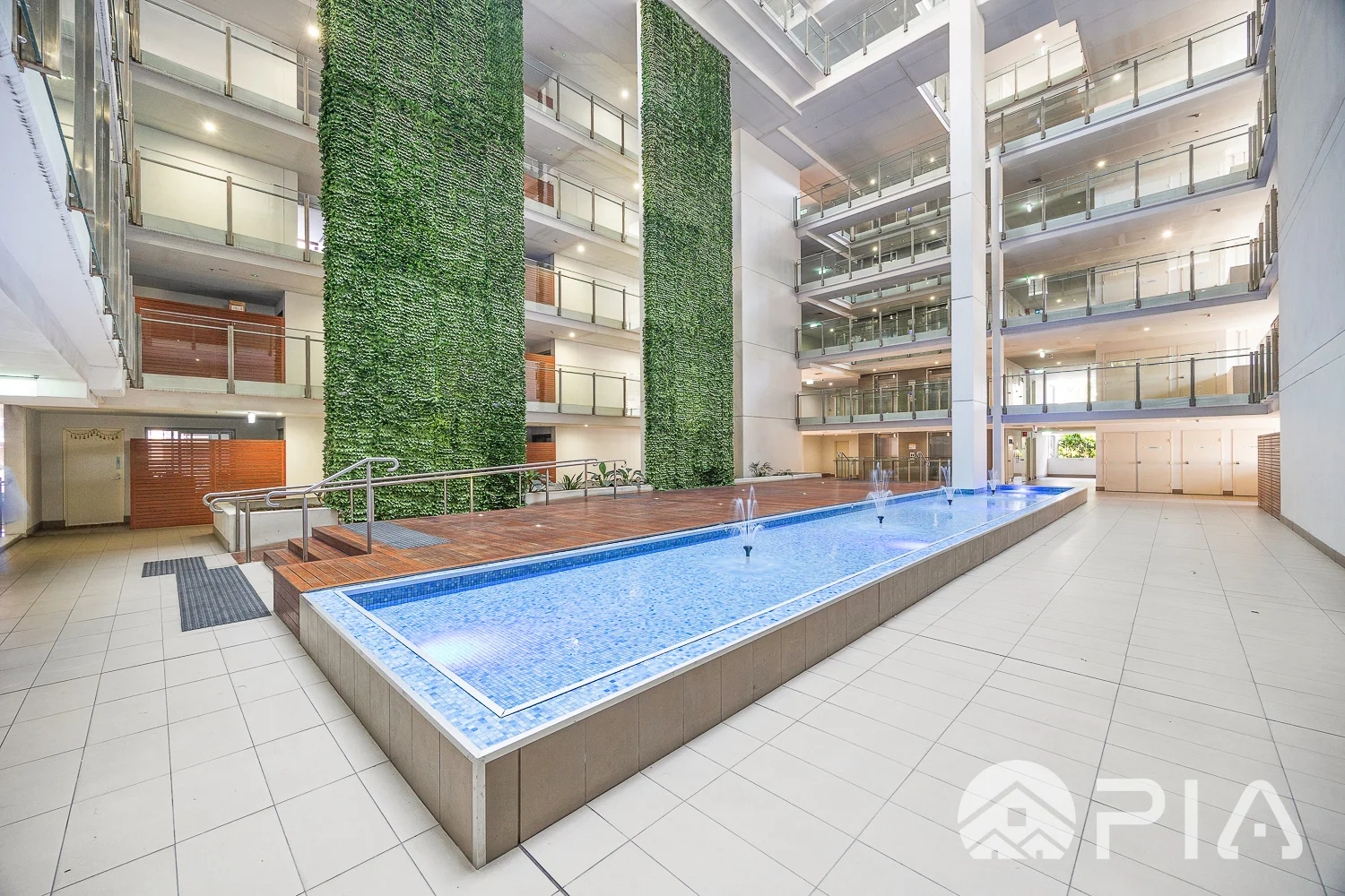 804/36-46 Cowper Street (1/18)