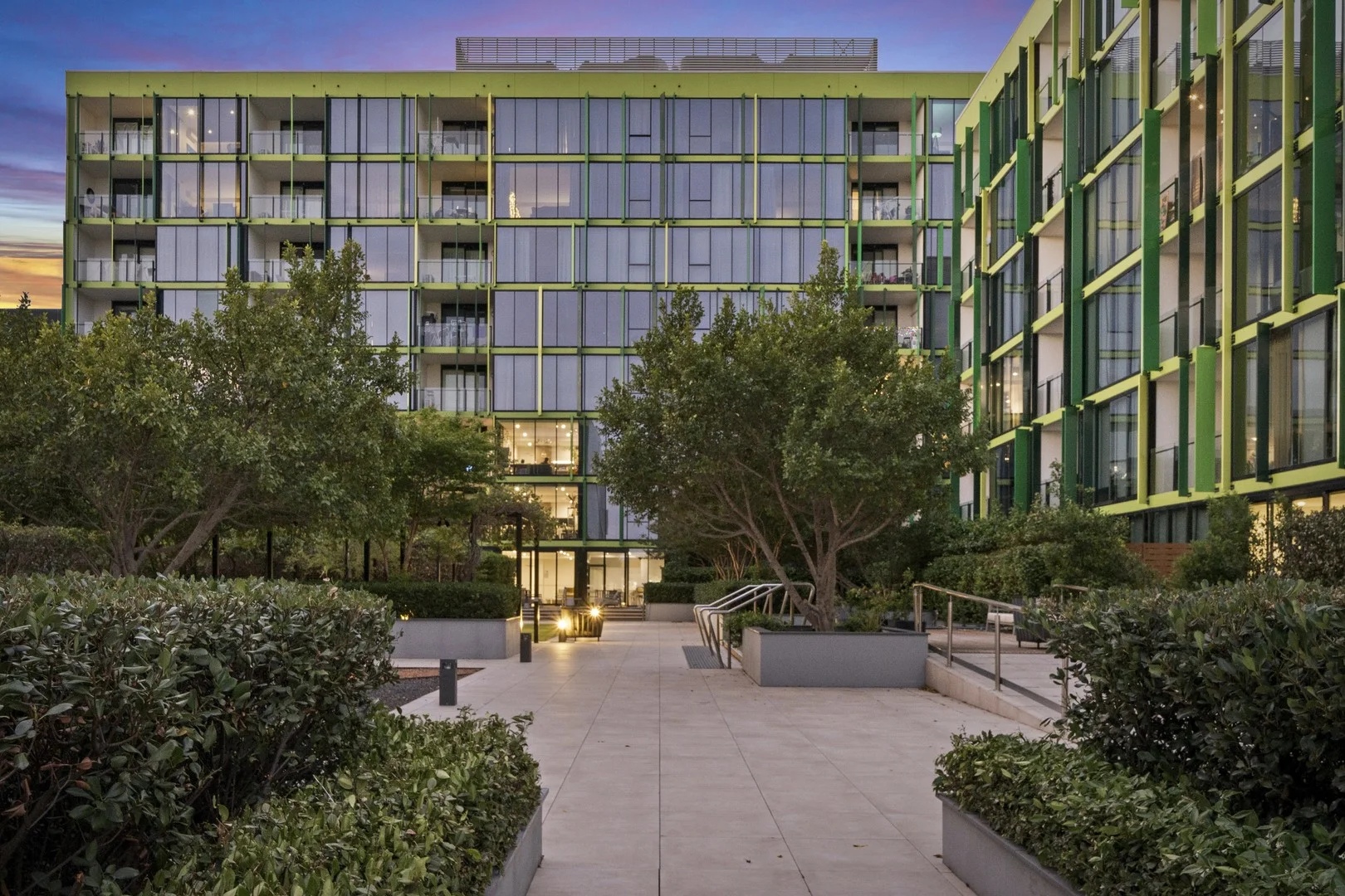 805/8 Tassels Place (1/41)