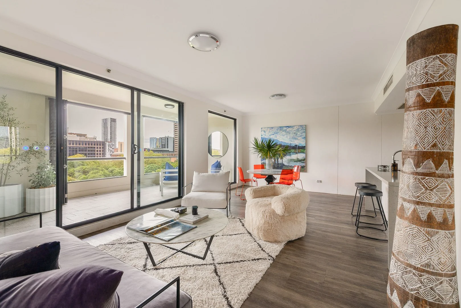806/242 Elizabeth Street (1/22)