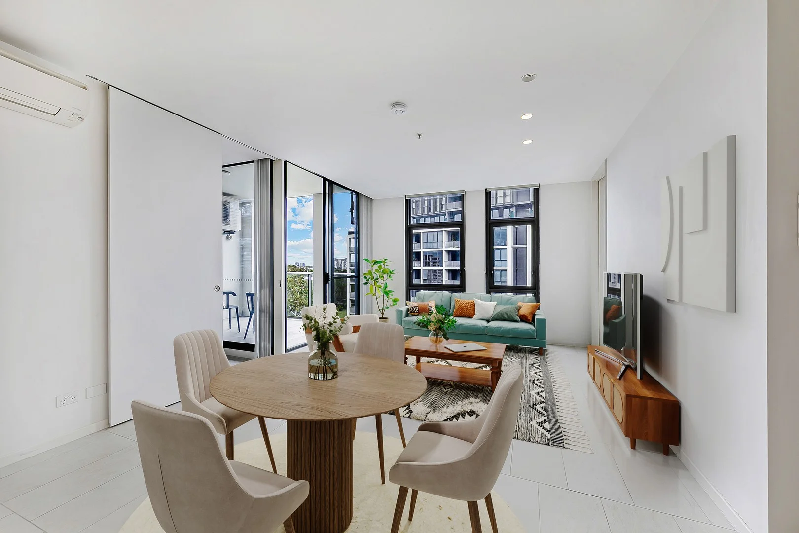 807C/3 Broughton Street (1/10)