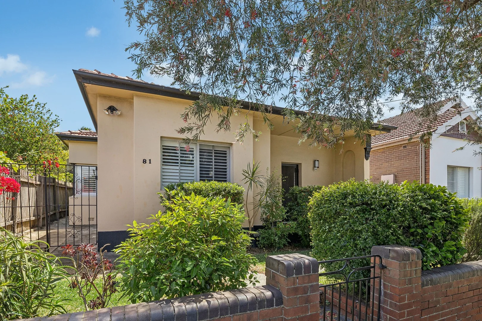81 Wardell Road (1/8)