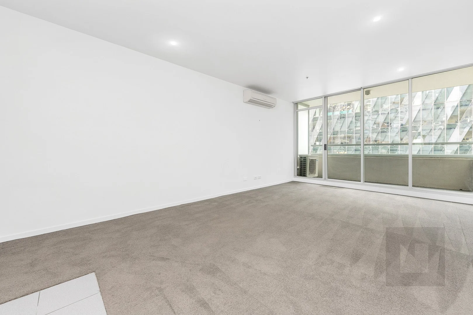 812/8-18 McCrae Street (1/10)
