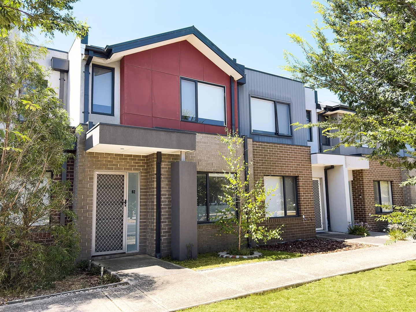 82 Baronial Way (1/19)