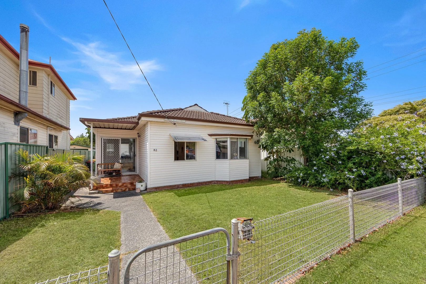 82 Barrenjoey Road (1/10)