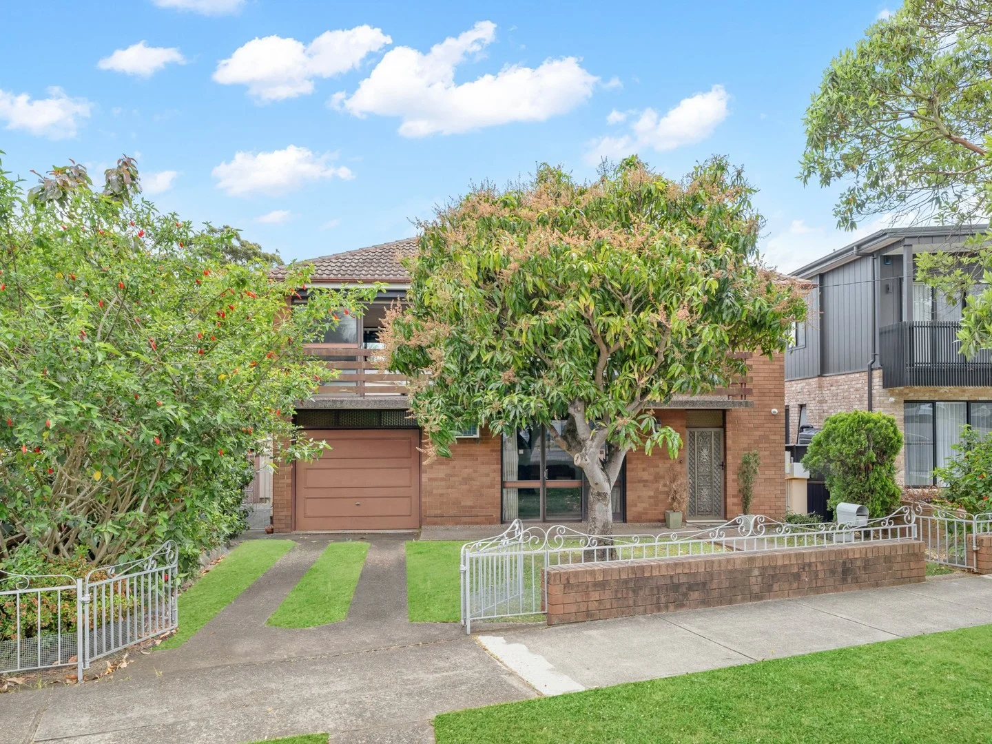 82 Edenholme Road (1/13)