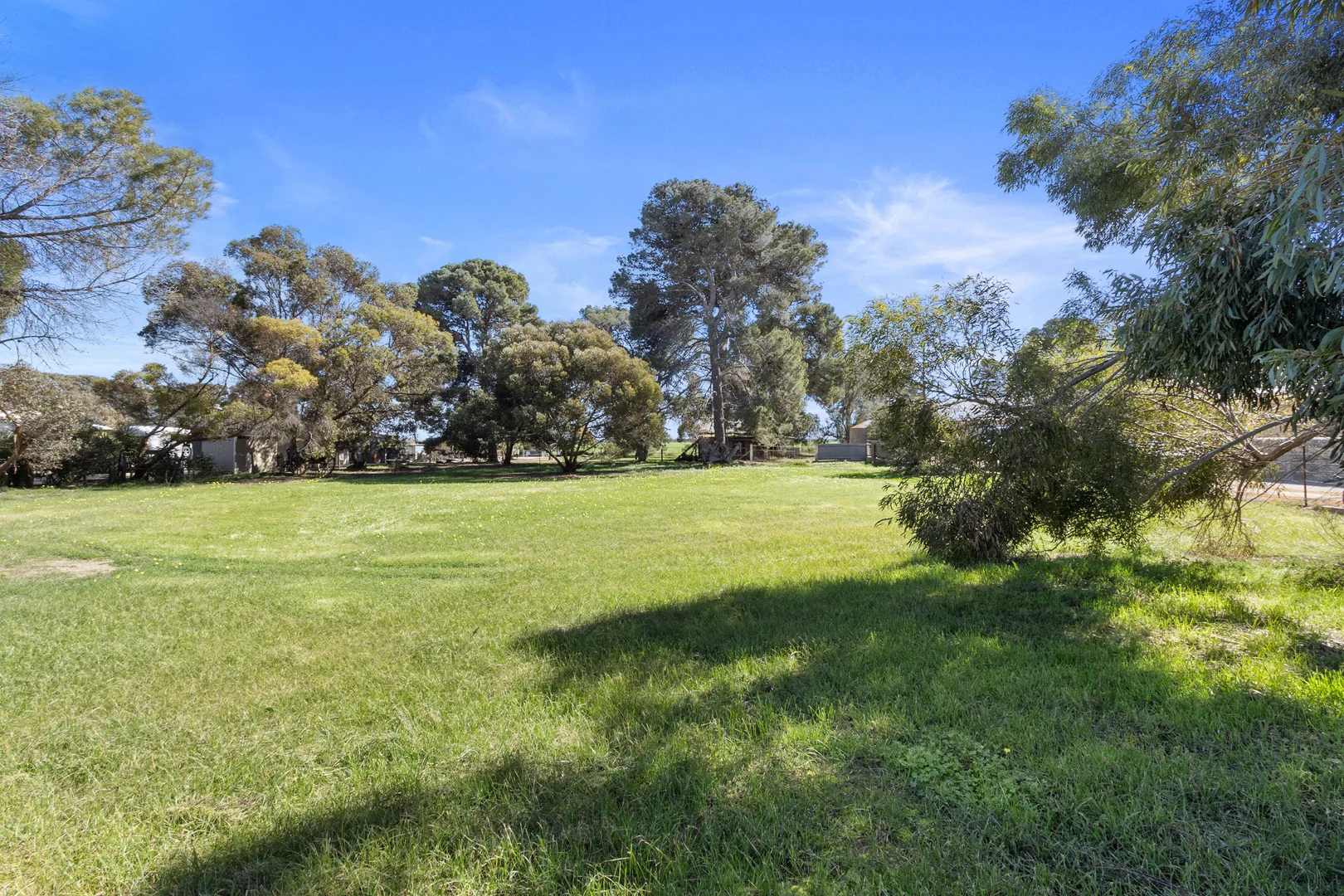 838 Port Victoria Road - Image 3
