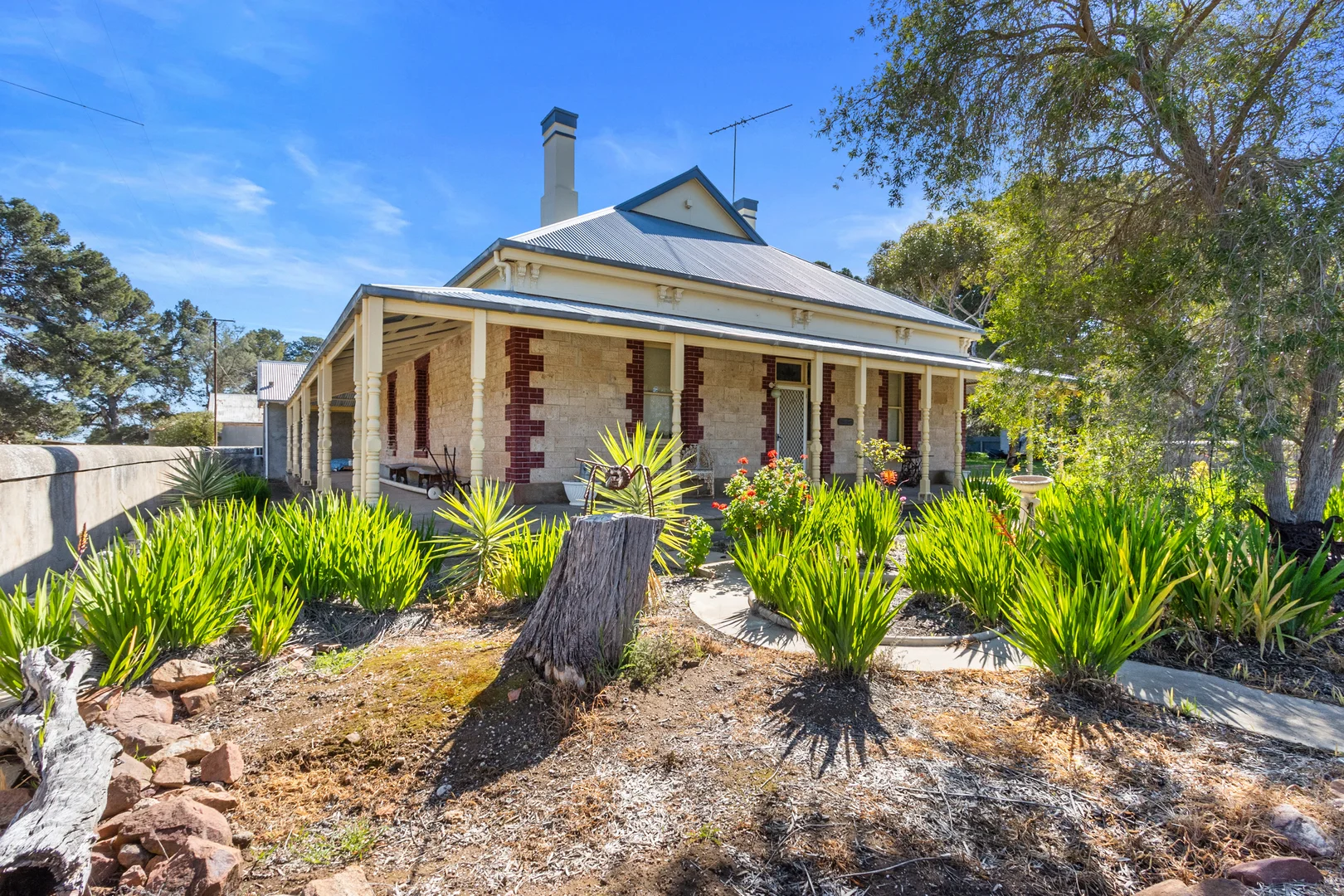 838 Port Victoria Road - Image 4