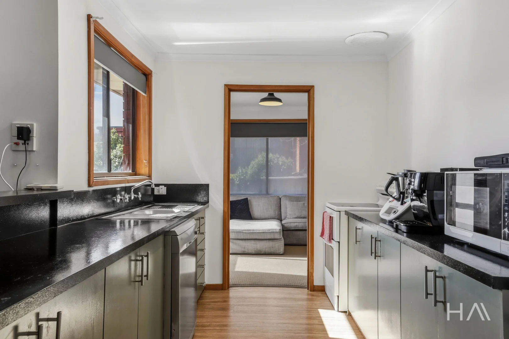 84 Brougham Street - Image 3