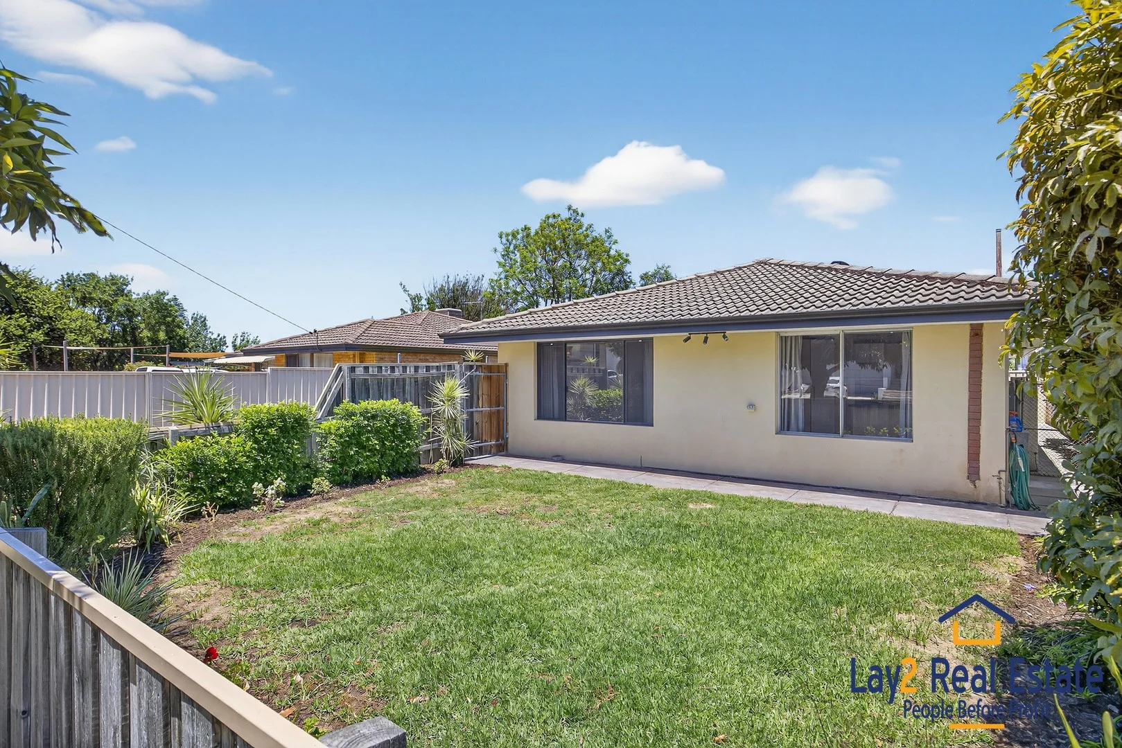 84 Crowther Street (1/22)