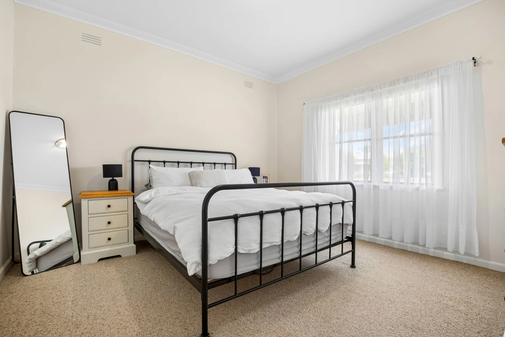 84 Michie Street - Image 4