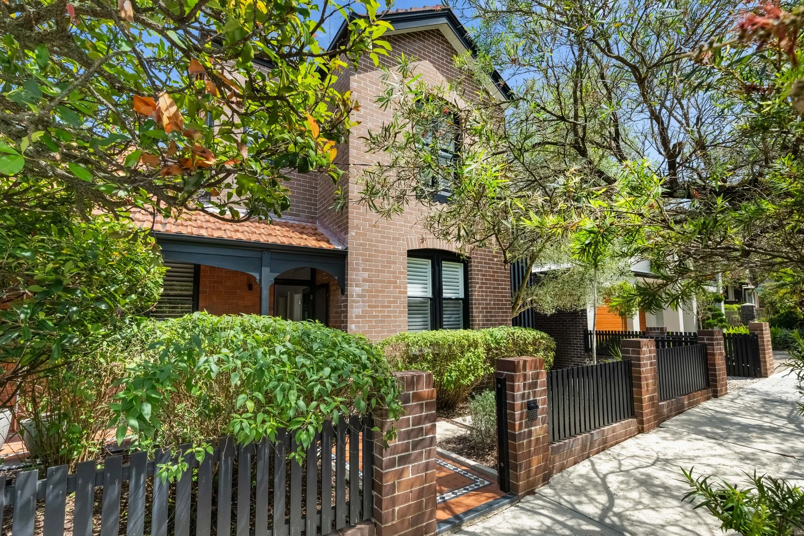 84 St Marks Road (1/1)