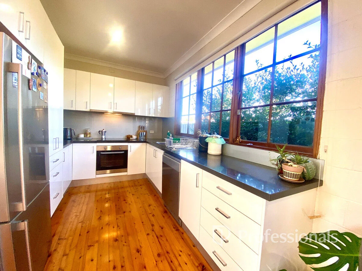 84A Crown Street (1/12)