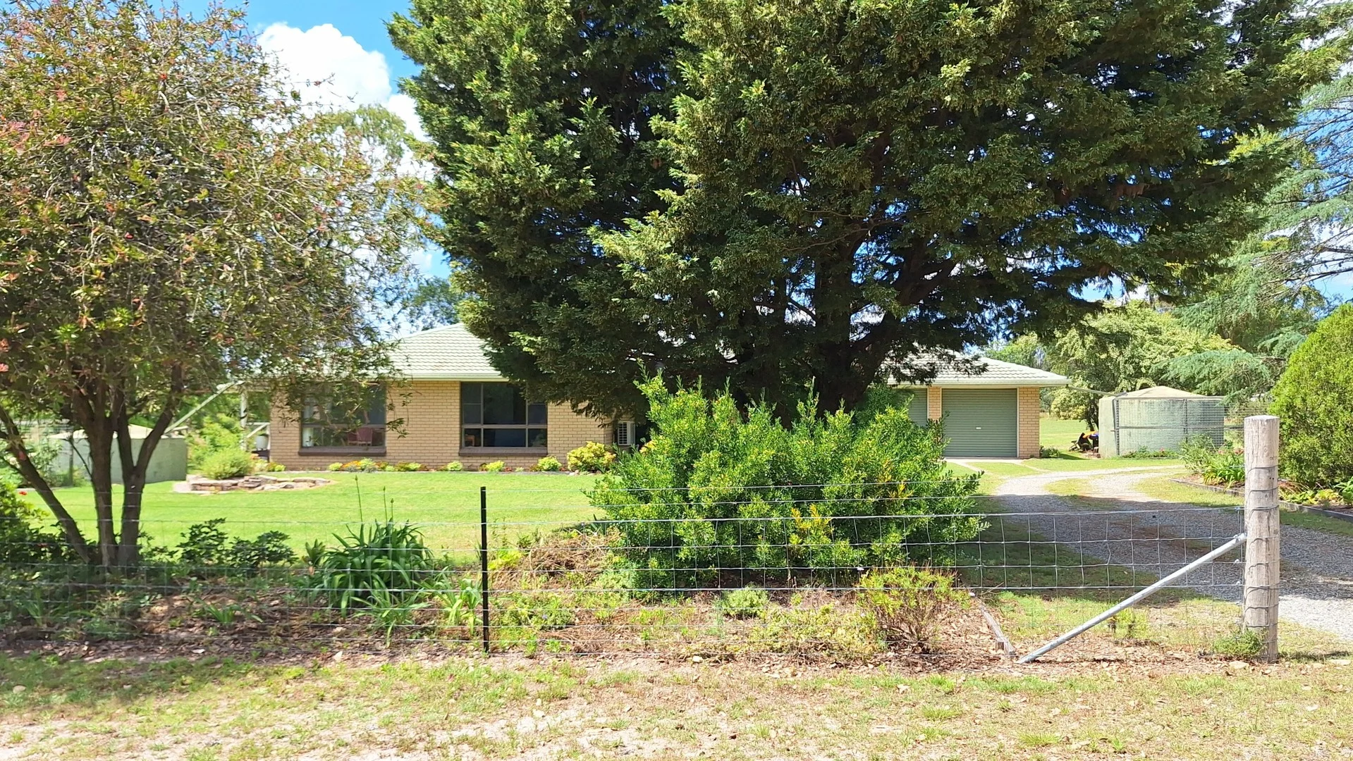 85 Matthews Lane (1/26)