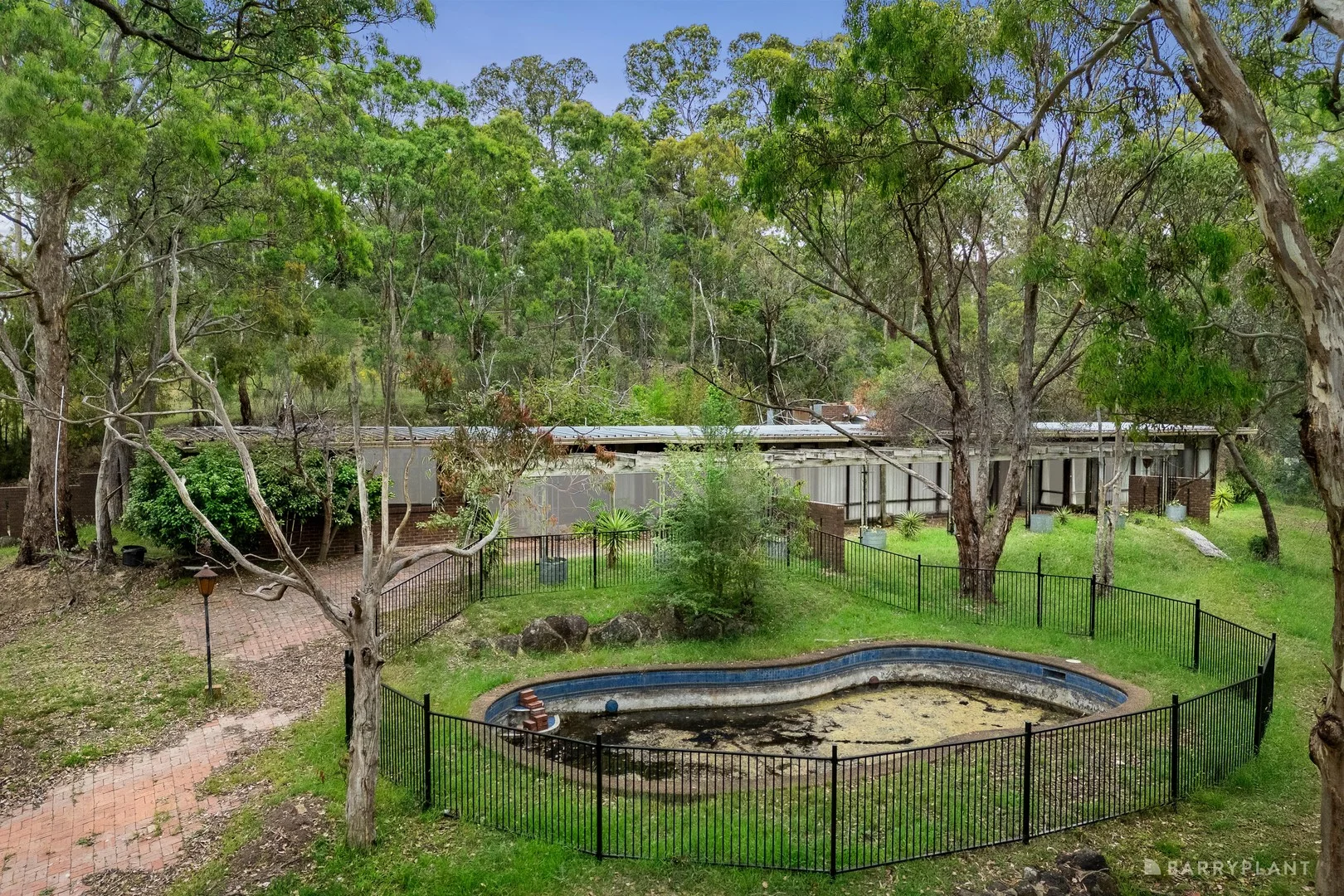 86-90 Harris Gully Road (1/12)