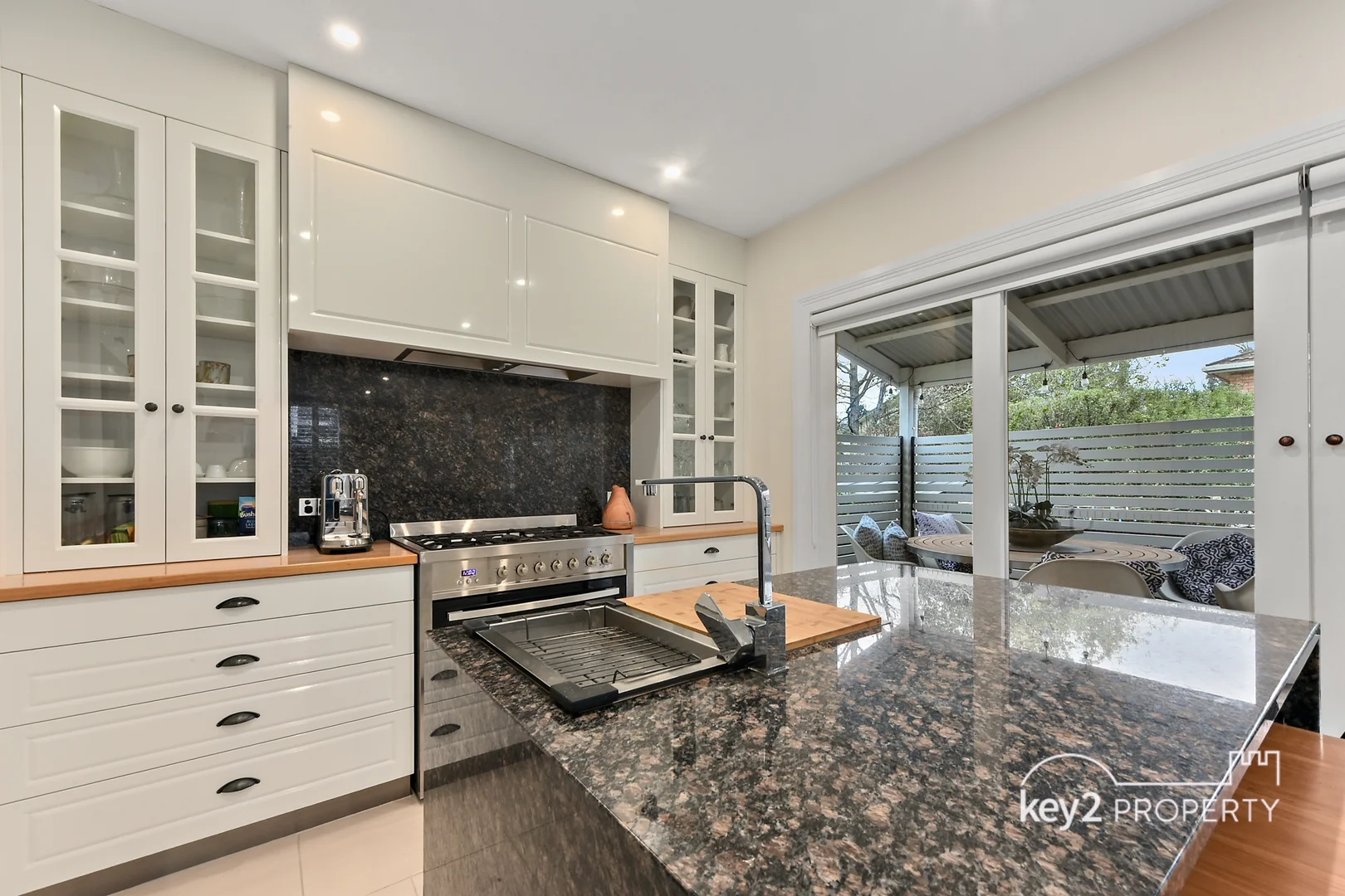 86 Abbott Street - Image 2