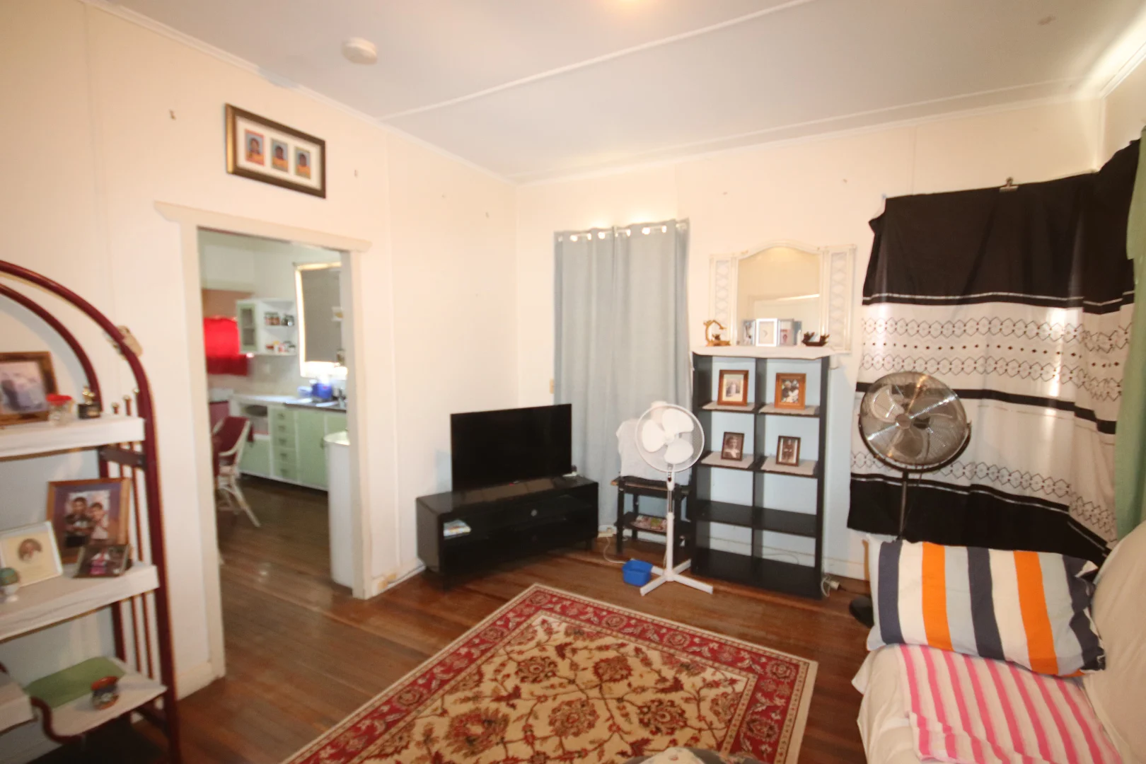 86 Lyons Street - Image 2