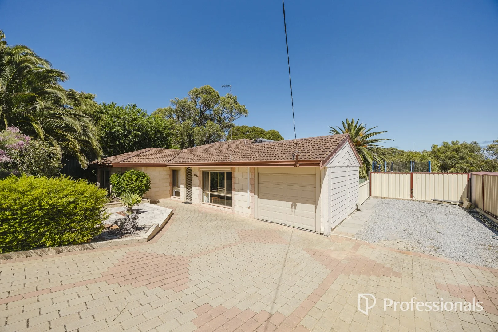 87 Lagoon Drive (1/26)