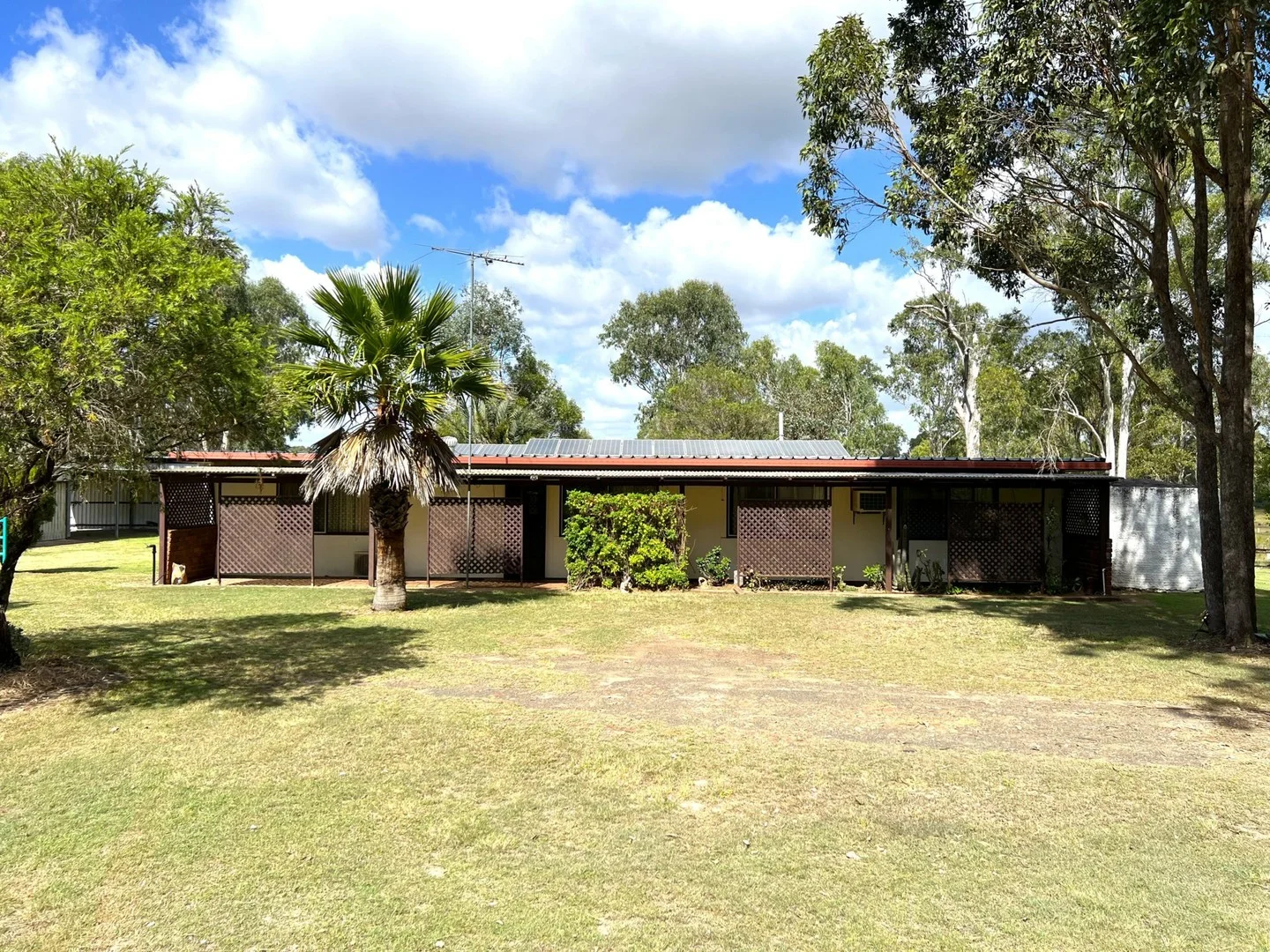 87 Phipps Street West (1/22)
