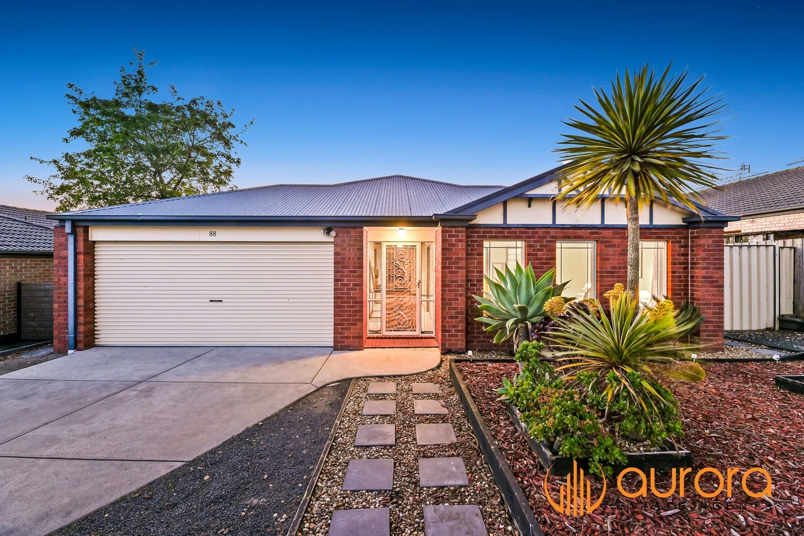 88 Langbourne Drive (1/19)