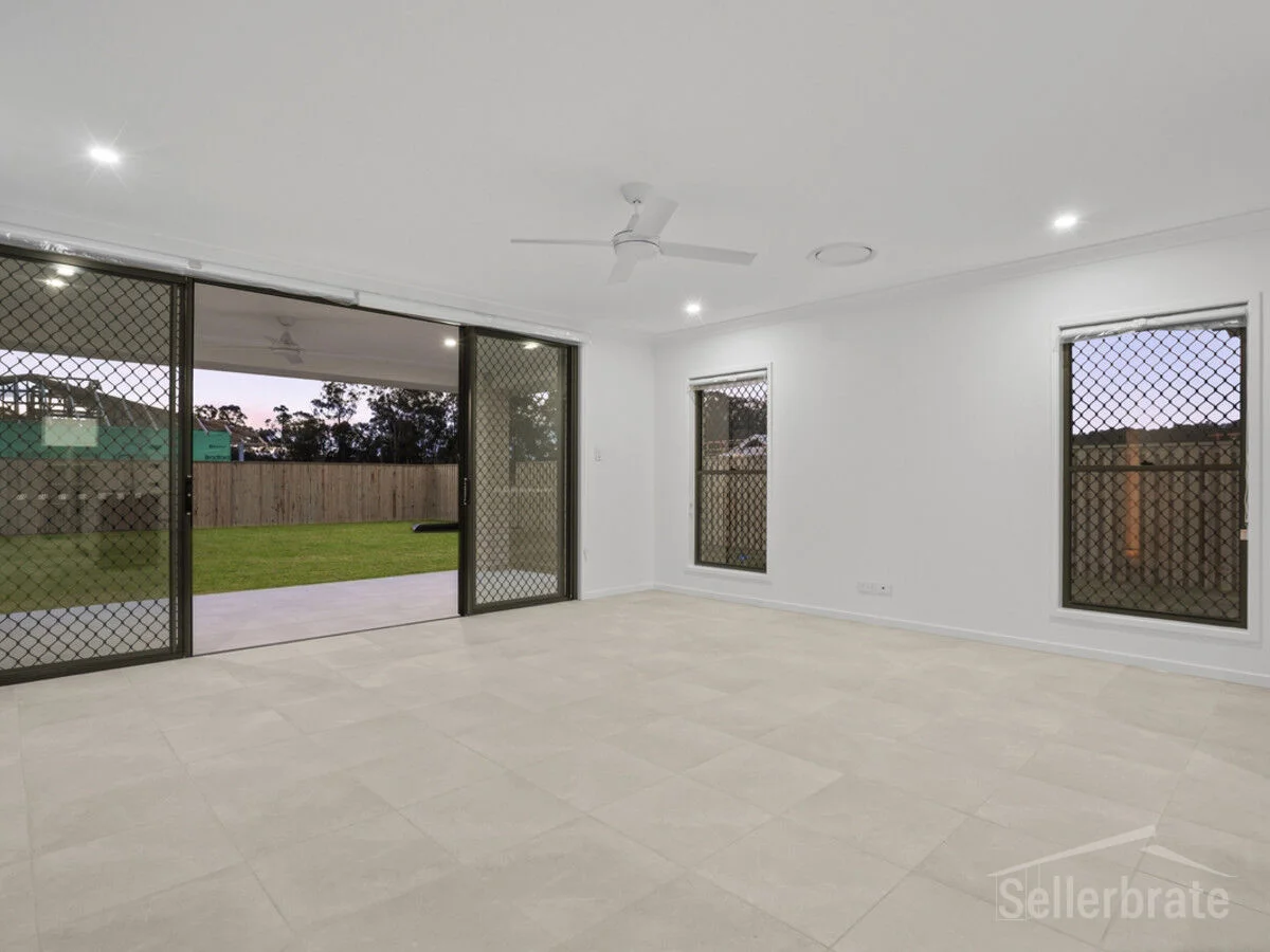 88 Outlook Boulevard - Image 2